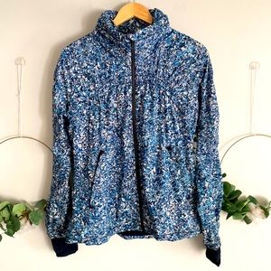 Lululemon Gather Me Slightly Jacket 
2017 Seawheeze Tofino Shells Multi Black 6